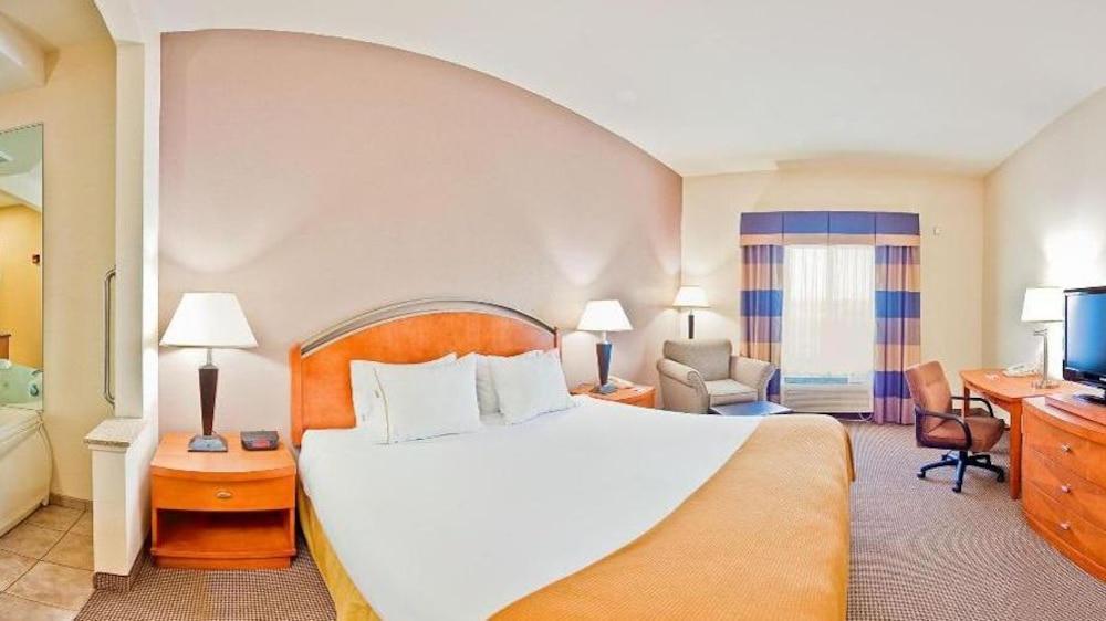 Holiday Inn Express Forest City By Ihg Eksteriør bilde